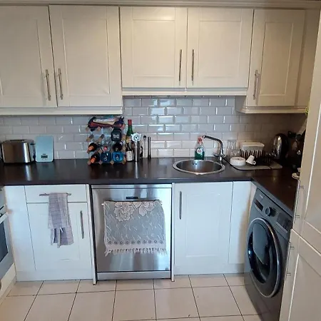 Spacious Riverside 1bd In Bustling Village * Dublin