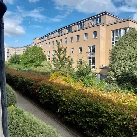 Spacious Riverside 1bd In Bustling Village