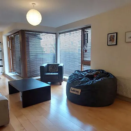 Spacious Riverside 1bd In Bustling Village * Dublin